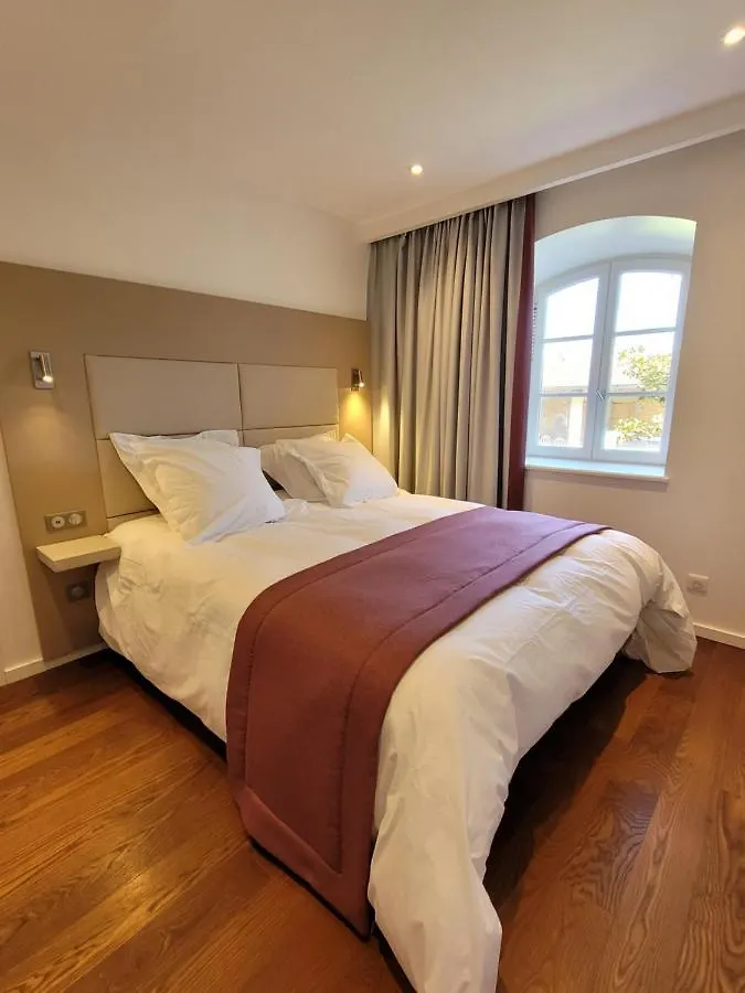Lodges En Pierres Dorees Saint-Germain-Nuelles Aparthotel